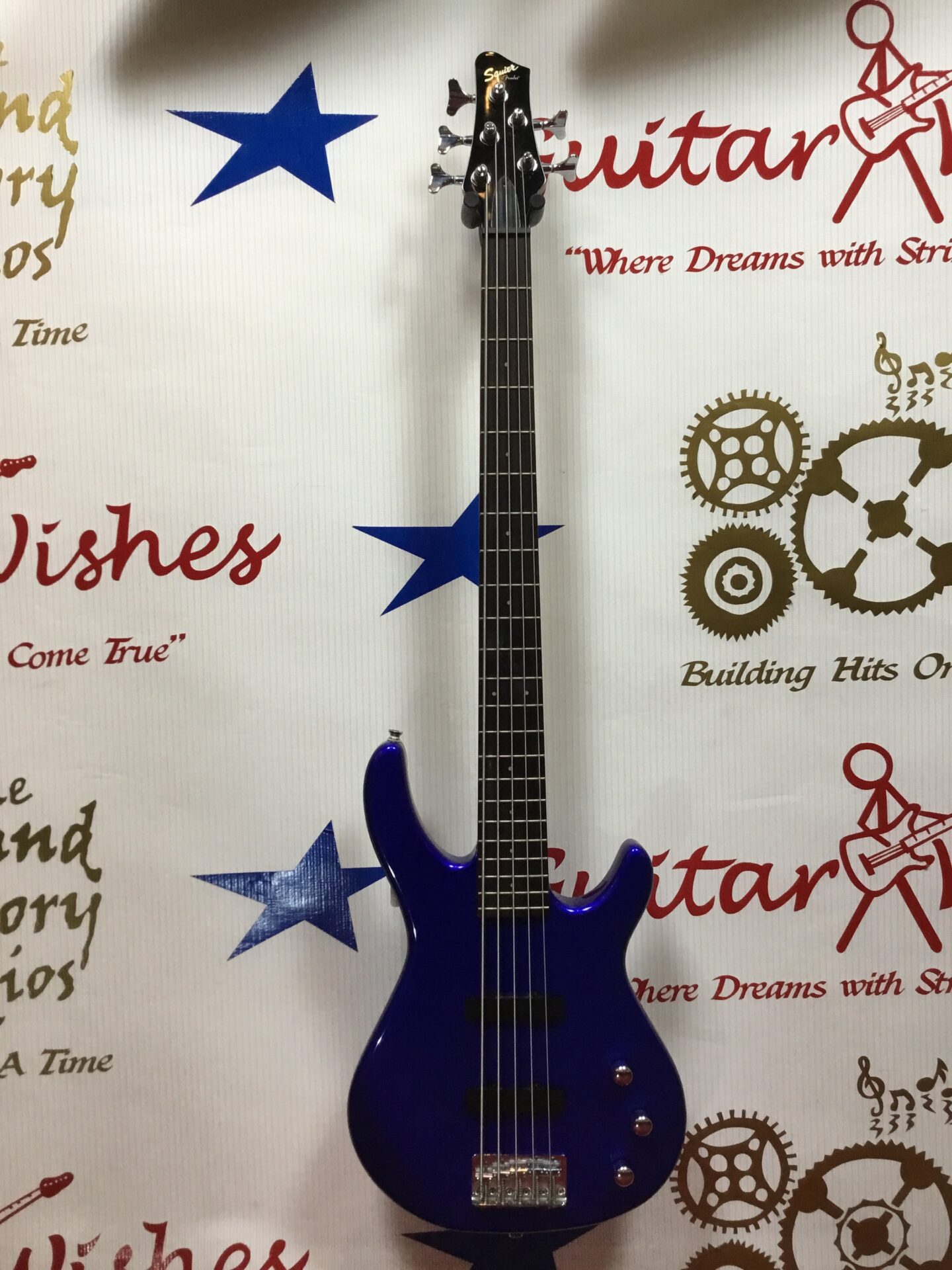 Squier 5-String Bass
