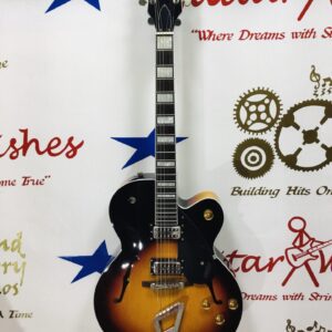 Gretsch G2420 semi hollow body w/case