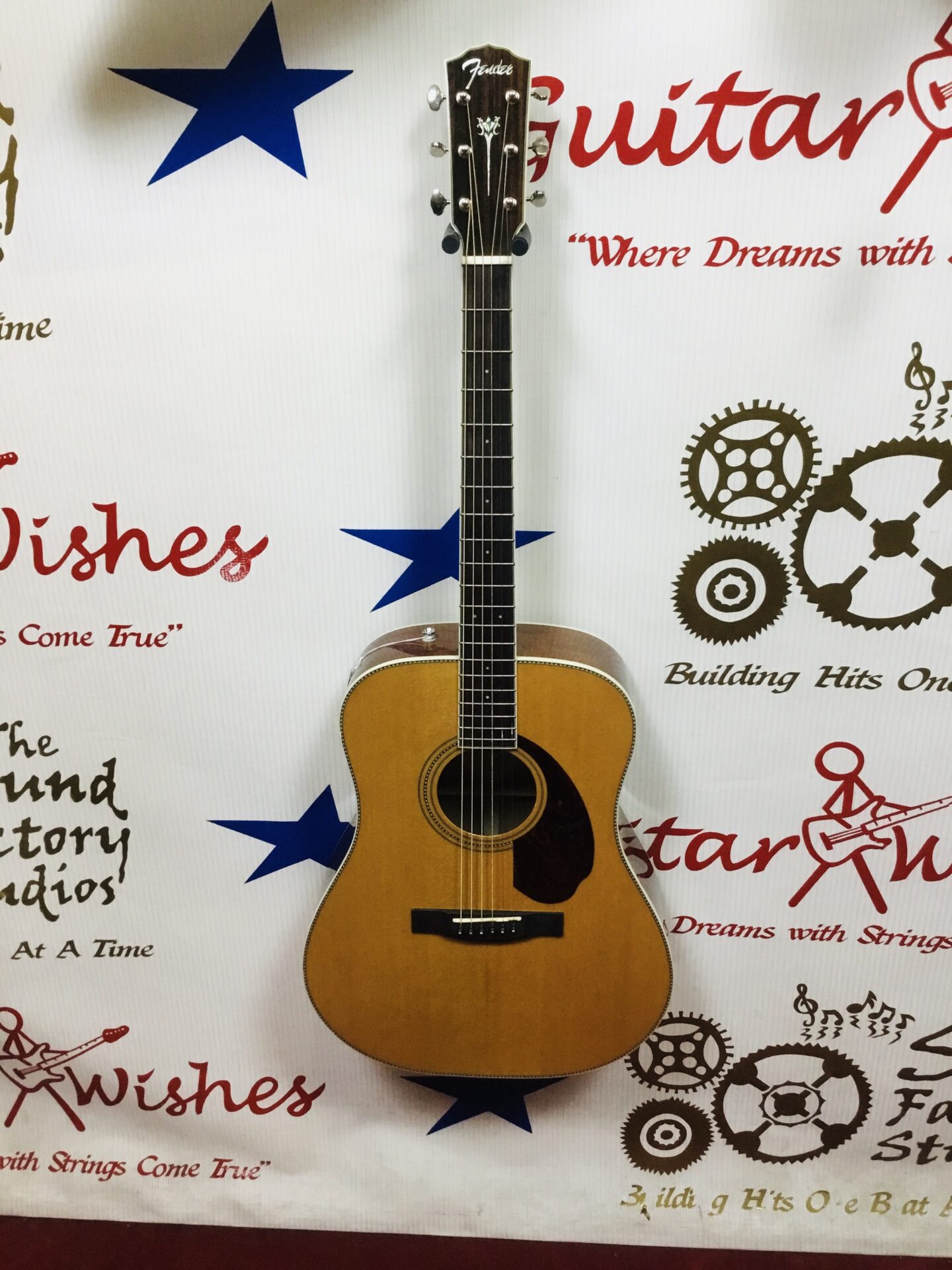 Fender Paramount PM1