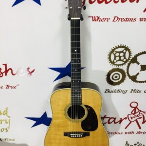 Martin D 28