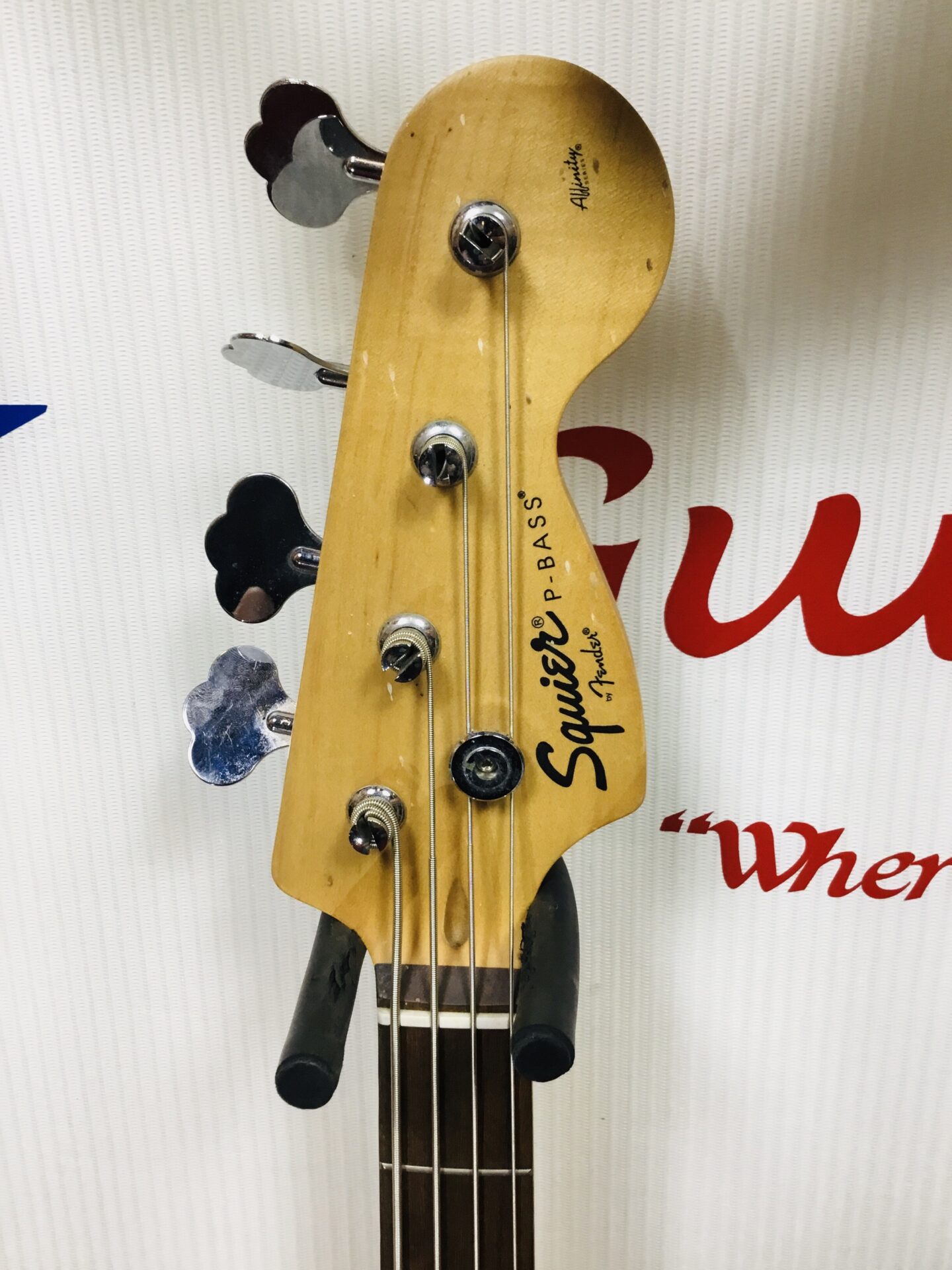 Squier P Bass - Image 3