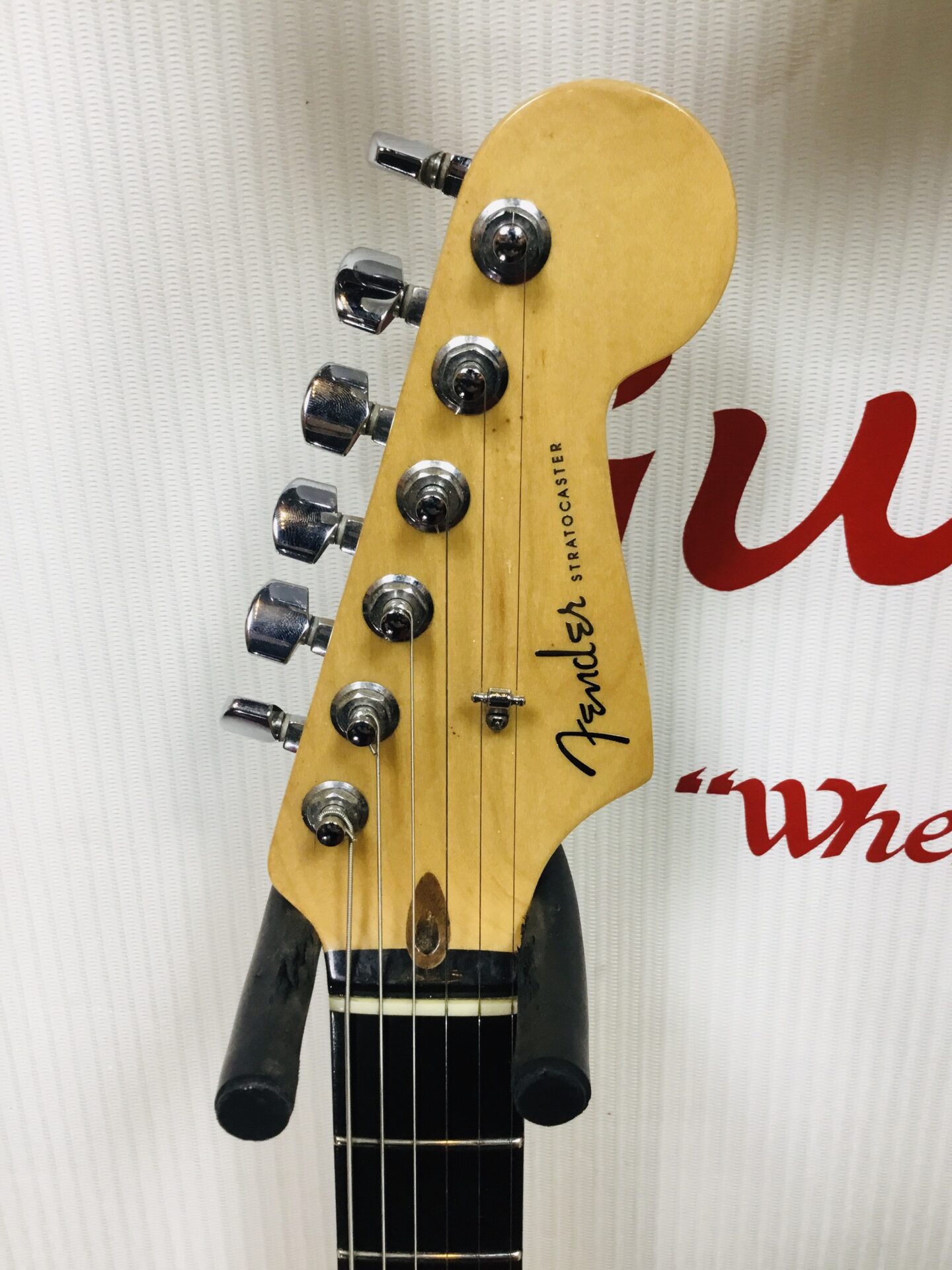 Fender Deluxe Stratocaster - Image 3